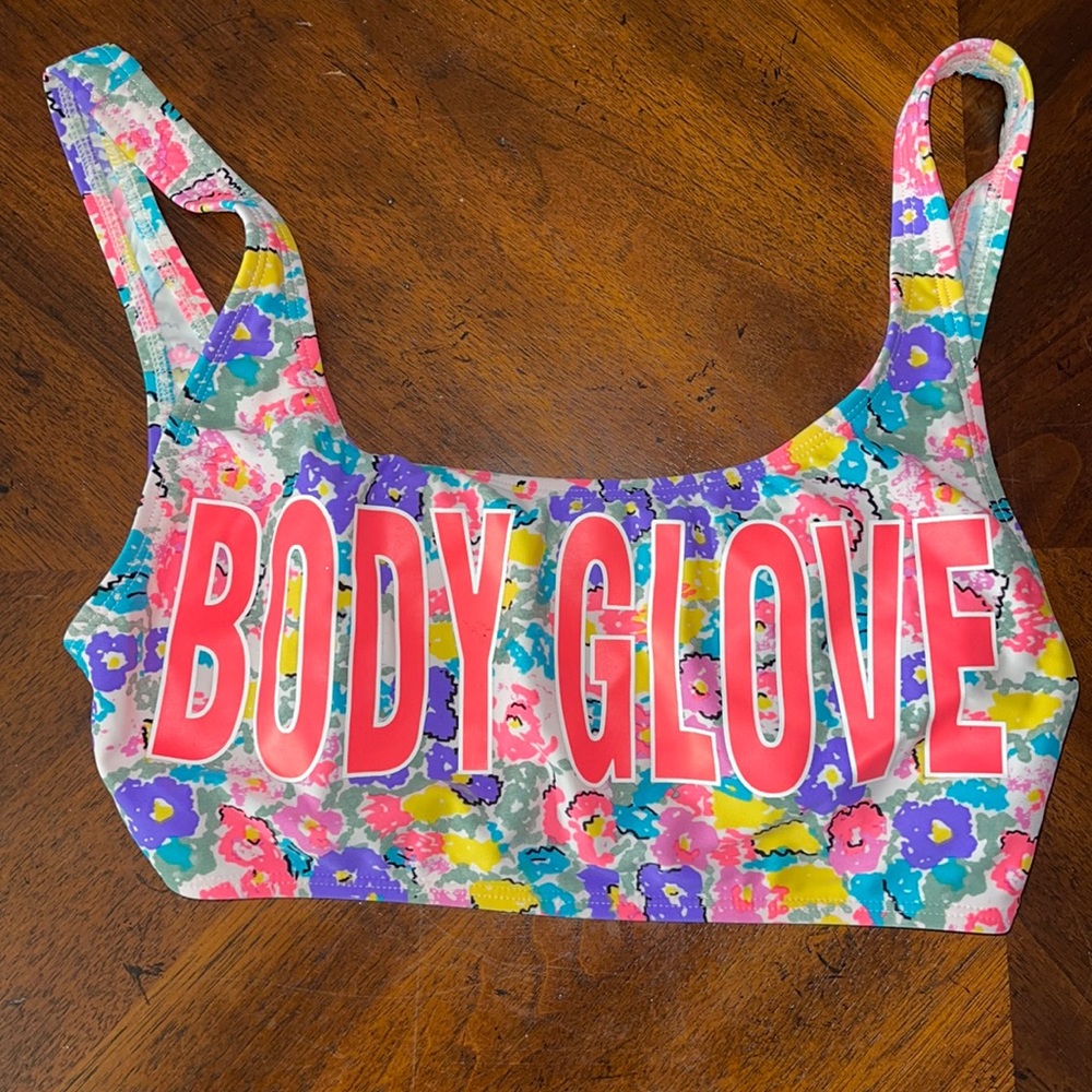 Body glove Swim top. Size small.